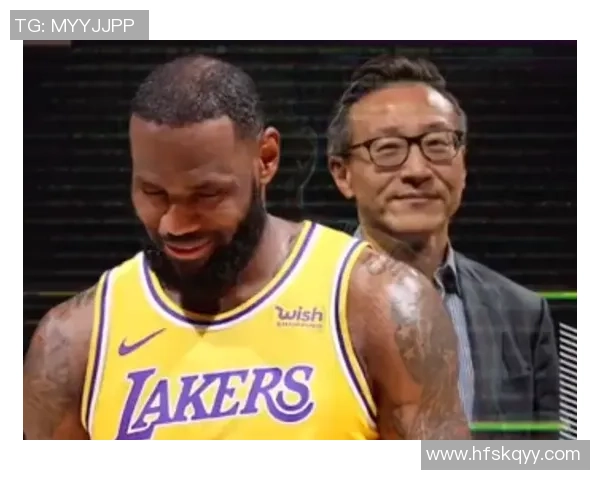 詹姆斯足球明星庆祝动作揭秘引发球迷热议与模仿潮流